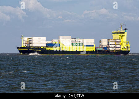 Cuxhaven, Germania - 14 Giugno 2014: Typ 160 Open-Top-Container-Feedership . Costruire da Sietas-Werft ad Amburgo, in Germania. Foto Stock