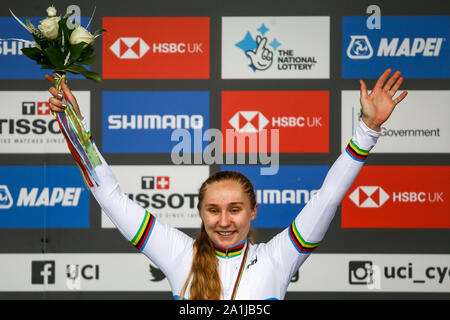 Harrogate, Regno Unito. Il 27 settembre 2019. Megan Jastrab degli USA prende d'oro nel 2019 i Mondiali di ciclismo su strada 2009 Womens Junior la gara su strada. Settembre 27, 2019 Dan-Cooke credito/Alamy Live News Foto Stock