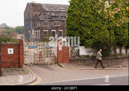 La recessione, Stoke-on-Trent, Gran Bretagna la old Royal Doulton factory, Niles Street, Burslem, Stoke-on-Trent. Foto Stock