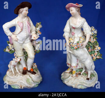 Derby antichi Porcellana inglese figura e figurine Foto Stock