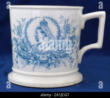 Queen Victoria Diamond Jubilee Souvenir in ceramica Mug Foto Stock