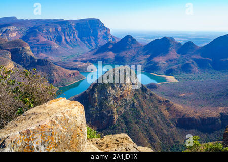 La spettacolare vista delle tre rondavels e il fiume blyde canyon in Sud Africa Foto Stock