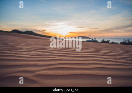 Il deserto Rosso in Vietnam all'alba. Sembra un deserto freddo su Marte Foto Stock