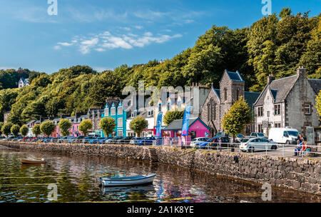 Il Tobermory waterfront. Tobermory è la capitale di Mull e fino al 1973 il solo burgh on the Isle of Mull in scozzese Ebridi Interne. Foto Stock