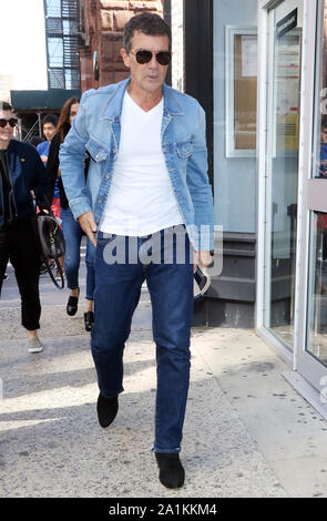 NEW YORK, NY - 27 settembre: Antonio Banderas a costruire serie su Settembre 27, 2019 a New York City. Credito: RW/MediaPunch Foto Stock