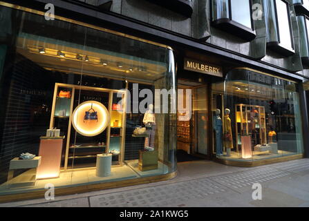 Settembre 26, 2019, London, Regno Unito: Mulberry store nel lusso Moda e gioielli area commerciale sulla London's New Bond Street. (Credito Immagine: © Keith Mayhew/SOPA immagini via ZUMA filo) Foto Stock