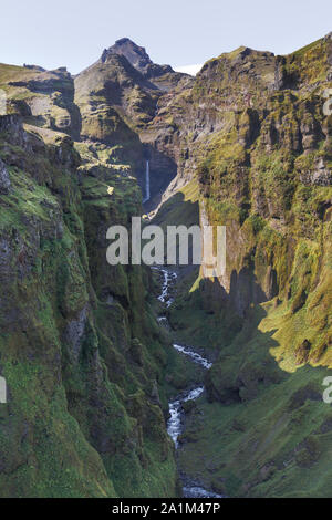 Mulagljufur Canyon e cascata in Islanda Foto Stock