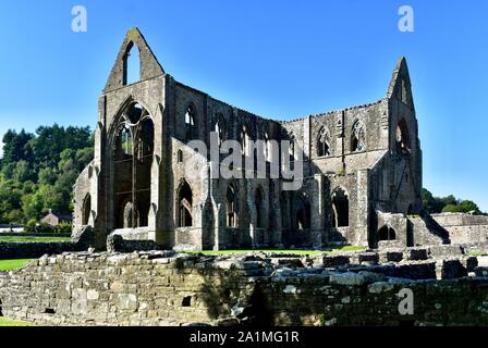 Tintern Abbey rovine Foto Stock