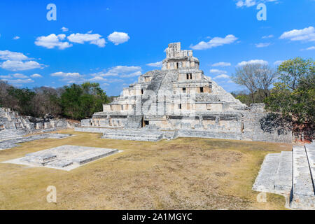 Campeche, Messico. Edzna città maya. La grande piazza (Gran Acropoli) di Edzna. Foto Stock