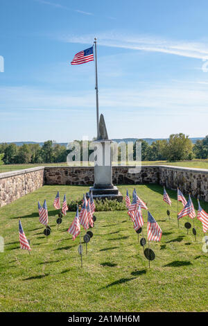 Oriente Vincent Township, PA - sett. 21, 2019: vista all'interno della recinzione al rivoluzionario monumento di soldati e recinto in memoria di 22 soldati che di Foto Stock