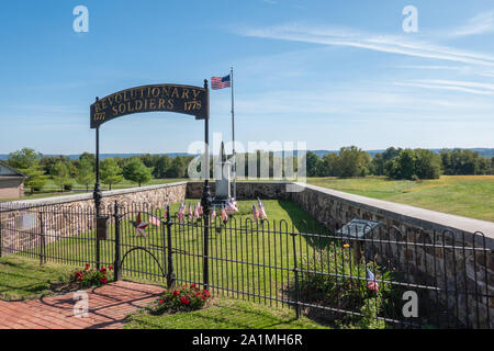 Oriente Vincent Township, PA - sett. 21, 2019: la rivoluzionaria monumento di soldati e recinto è in memoria di 22 soldati morti nel 1778. Foto Stock