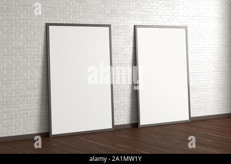 Due poster interni vuoti mockup con cornice in legno all'interno del soggiorno in mattoni bianchi. Foto Stock