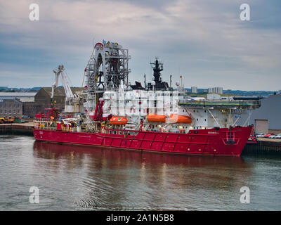 Industria petrolifera supporto Seawell navi ormeggiate nel porto di Aberdeen, Scozia - costruito nel 2007 Foto Stock