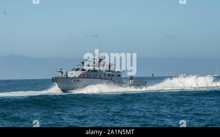 190919-N-NT795-520 SAN DIEGO (sett. 19, 2019) Una costiera squadrone fluviale 3 Mark VI motovedetta conduce a livello dell'unità di formazione con costiere gruppo fluviale 1 Formazione e unità di valutazione. La costiera forza fluviale è un nucleo Navy la funzionalità che fornisce e porta di sicurezza del porto, il valore elevato di sicurezza e le operazioni di sicurezza marittima in zone costiere e le vie navigabili interne. (U.S. Navy Foto di Capo di Boatswain Mate Doromal Nelson Jr) Foto Stock