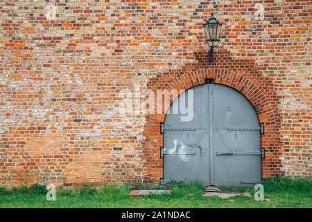 Parete in mattoni e la porta sulla cittadella di Spandau fortezza a Berlino, Germania Foto Stock