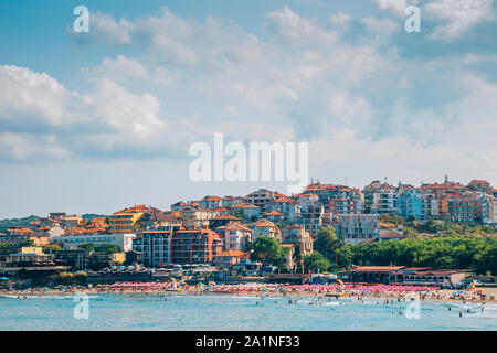 Mar Nero estate spiaggia centrale di Sozopol, Bulgaria Foto Stock