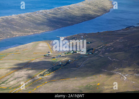 Vista aerea del porto Howard e Bold Cove West Falkland Isole Falkland British Overseas territorio Novembre 2016 Foto Stock