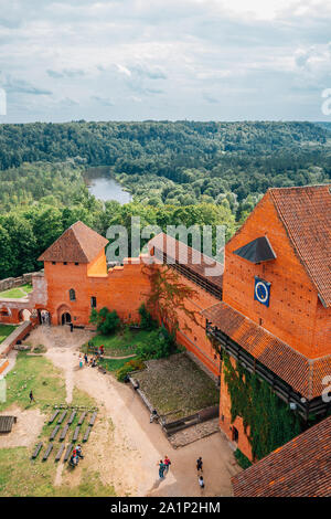 Castello Turaida rovine medievali a Sigulda, Lettonia Foto Stock