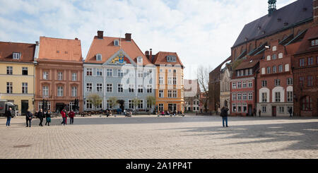 Edifici al vecchio mercato della città anseatica di Stralsund Foto Stock