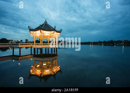 San chao pu ya Udon Thani a Nong Bua parco pubblico. Thailandia. Foto Stock