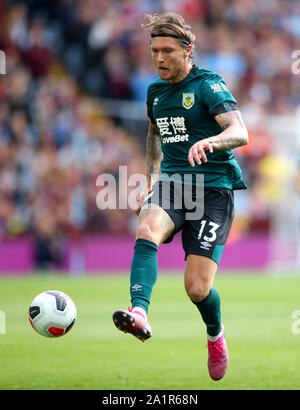 Burnley Jeff Hendrick durante il match di Premier League a Villa Park, Birmingham. Foto Stock