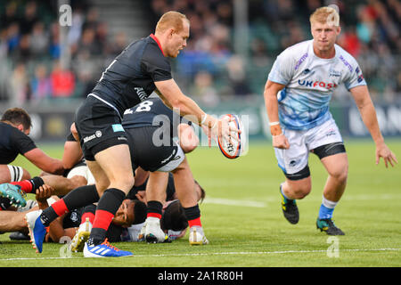 Londra, Regno Unito. 28 Sep, 2019. Manu Vunipola dei Saraceni in azione durante la Premiership Rugby Cup match tra Saraceni e vendita gli squali nel Parco di Allianz su Sabato, 28 settembre 2019. Londra Inghilterra . (Solo uso editoriale, è richiesta una licenza per uso commerciale. Nessun uso in scommesse, giochi o un singolo giocatore/club/league pubblicazioni.) Credito: Taka G Wu/Alamy Live News Foto Stock