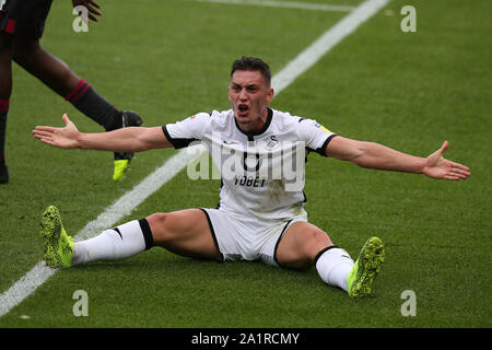 Swansea, Regno Unito. 28 Sep, 2019. Connor Roberts di Swansea City reagisce. EFL Skybet partita in campionato, Swansea City v Reading al Liberty Stadium di Swansea sabato 28 settembre 2019. Questa immagine può essere utilizzata solo per scopi editoriali. Solo uso editoriale, è richiesta una licenza per uso commerciale. Nessun uso in scommesse, giochi o un singolo giocatore/club/league pubblicazioni. pic da Andrew Orchard/Andrew Orchard fotografia sportiva/Alamy Live news Credito: Andrew Orchard fotografia sportiva/Alamy Live News Foto Stock