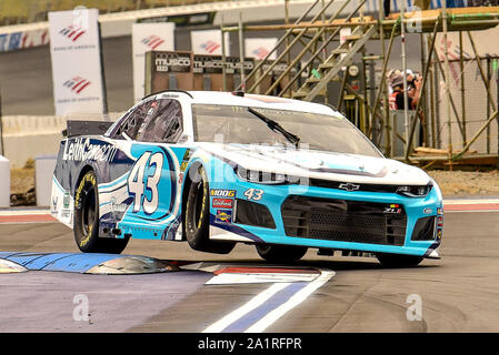 Concord, North Carolina, Stati Uniti d'America. 28 Sep, 2019. 43 Bubba Wallace durante la prima sessione di prove libere per la NASCAR Monster Energy Cup sessantesimo annuale di Bank of America ROVAL 400 il 27 settembre 2019 a Charlotte Motor Speedway strada nel corso della concordia, North Carolina Credit: Ed Clemente/ZUMA filo/Alamy Live News Foto Stock