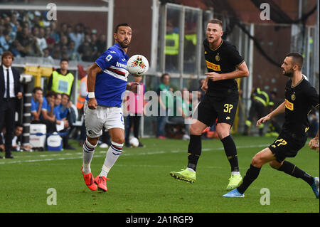 Genova, Italia, 28 set 2019, Fabio Quagliarella (SAMPDORIA), MILANO SKRINIAR (INTER), Marcelo BROZOVIC (INTER) durante la Sampdoria vs Inter - Calcio italiano di Serie A uomini campionato - Credito: LPS/Danilo Vigo/Alamy Live News Foto Stock