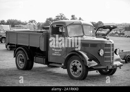 Vintage Bedford Dropside autocarro, 1951, N. reg.: GBK 73 a masticare Stoke Match di aratura 2019 Foto Stock