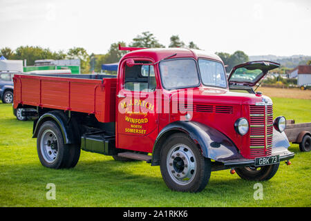 Vintage Bedford Dropside autocarro, 1951, N. reg.: GBK 73 a masticare Stoke Match di aratura 2019 Foto Stock