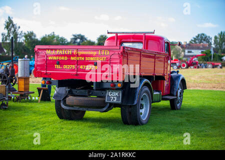 Vintage Bedford Dropside autocarro, 1951, N. reg.: GBK 73 a masticare Stoke Match di aratura 2019 Foto Stock