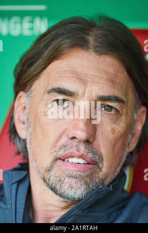 Augsburg, Germania. 28 Sep, 2019. Martin SCHMIDT, FCA pullman, half-size, ritratto, FC AUGSBURG - Bayer 04 Leverkusen 0-3 - DFL REGOLAMENTI VIETANO QUALSIASI USO DI FOTOGRAFIE come sequenze di immagini e/o quasi-VIDEO - 1. Credito: Peter Schatz/Alamy Live News Foto Stock