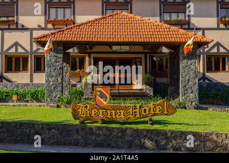 Ingresso principale vista di Berna Hotel in Villa General Belgrano, Cordoba, Argentina Foto Stock