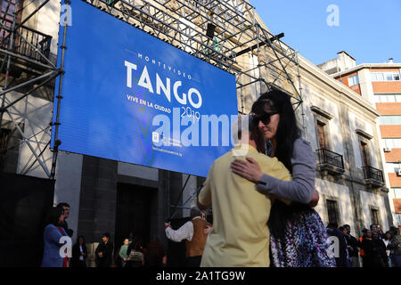 Montevideo, Uruguay. 28 Sep, 2019. Dilettanti ballerini di tango visto durante il Tango di Montevideo 2019. Credito: SOPA Immagini limitata/Alamy Live News Foto Stock