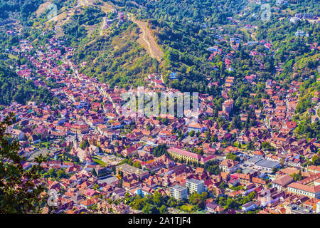 Vista aerea di Brasov in Romania, Old Brasov cityscape Foto Stock
