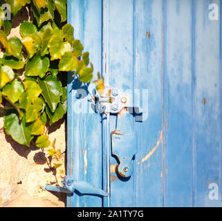 Un tradizionale stile francese persiana latch Foto Stock