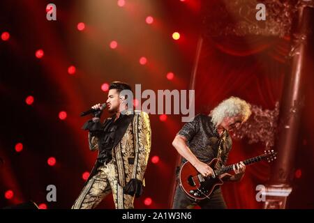 New York, NY, STATI UNITI D'AMERICA. 28 Sep, 2019. Adam Lambert, Brian May, regina sul palco per 2019 cittadino globale Festival, il grande prato, Central Park, New York, NY Settembre 28, 2019. Credito: Jason Mendez/Everett raccolta/Alamy Live News Foto Stock