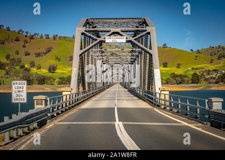 Ponte Bethanga, Victoria, Australia - ponte sul fiume Murray di collegamento e VIC NSW membri Foto Stock