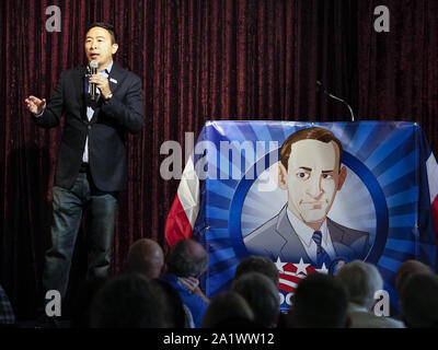 Città di Sioux, IOWA, USA. 28 Sep, 2019. 2020 democratico presidenziale candidato imprenditore e ANDREW YANG parla al Woodbury County Democrats Harry Hopkins cena presso il Abu Bekr Shrine Temple nella città di Sioux, Iowa, sabato 28 settembre, 2019. Credito: Jerry Mennenga/ZUMA filo/Alamy Live News Foto Stock