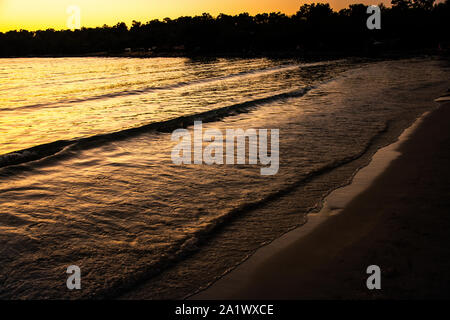 Bella cloudscape sul mare, sunrise Foto Stock