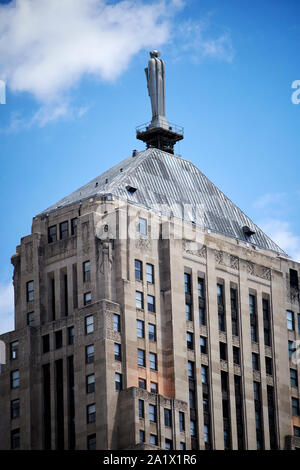 Parte superiore del bordo di commercio costruire la torre e la parte posteriore della statua di Cerere nel quartiere finanziario del loop quartiere downtown Chicago Illinois regno Foto Stock