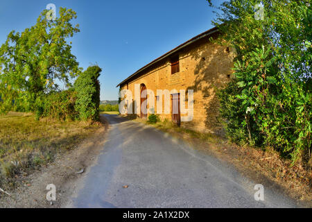 Casa colonica e fienile, Dordogne, la valle della Dordogna, Périgord, Aquitaine, Francia Foto Stock