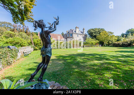 Viste intorno al Sausmarez Manor e la scultura a piedi, Guernsey Foto Stock