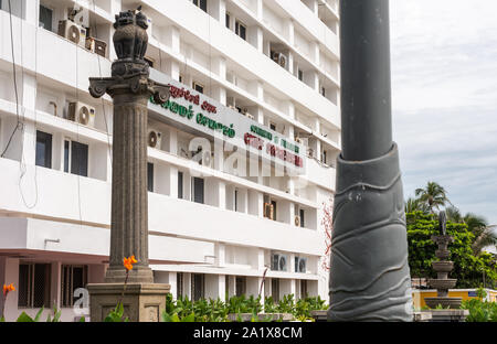 Pondicherry/India- 4 Settembre 2019: il Capo Segreteria Edificio, Governo di Pondicherry in Whitetown Foto Stock