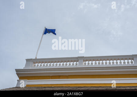 Città Bianca, Pondicherry/India- 3 Settembre 2019: il Consolato Generale di Francia edificio nel quartiere francese di Pondicherry Foto Stock