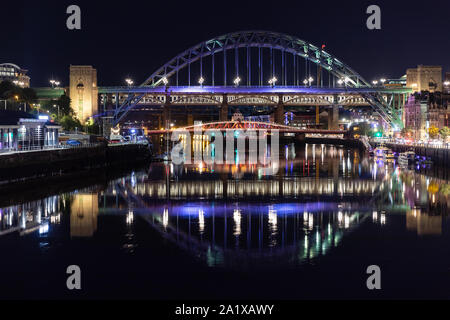 Newcastle Upon Tyne, Quayside di notte Foto Stock