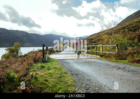 Percorso attorno a Loch Muick in Royal Deeside. Aberdeenshire, Scotland, Regno Unito. Cairngorms National Park. Foto Stock