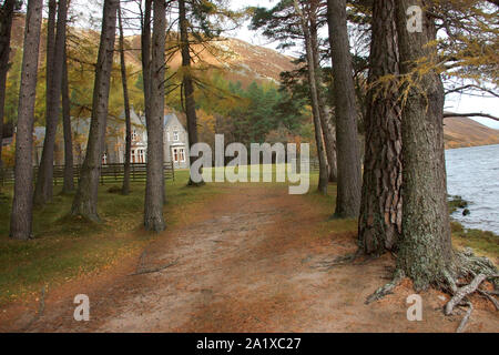 Glas-allt-Shiel - un albergo sulla Balmoral Estate sulla riva di Loch Muick in Aberdeenshire, Scozia. Foto Stock