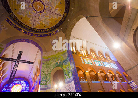 Aparecida, São Paulo, Brasile - 13 Gennaio 2016: la Cattedrale di Nossa Senhora Aparecida Santuario Nazionale Foto Stock